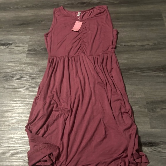 Dresses & Skirts - Elegant Pink Sleeveless Dress
